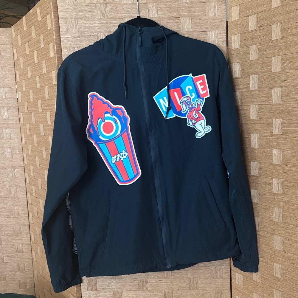 Insomniac windbreaker